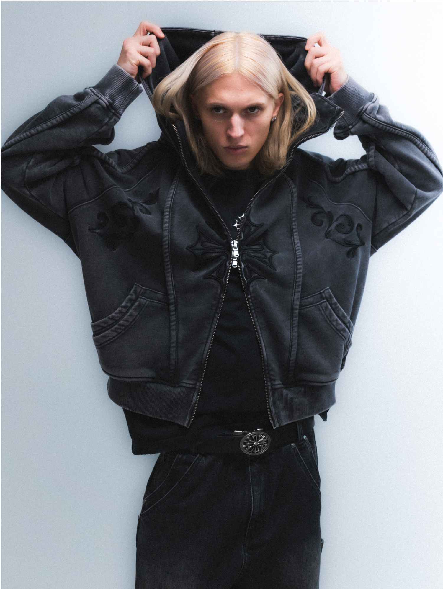 Holy Phantom (Black )